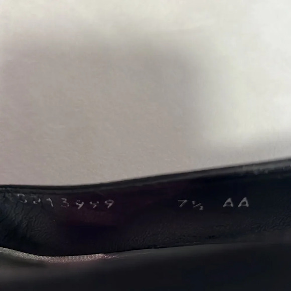 Stuart Weitzman || Black Fabric Square Toe Heels size 7.5 6213999 - Picture 6 of 7